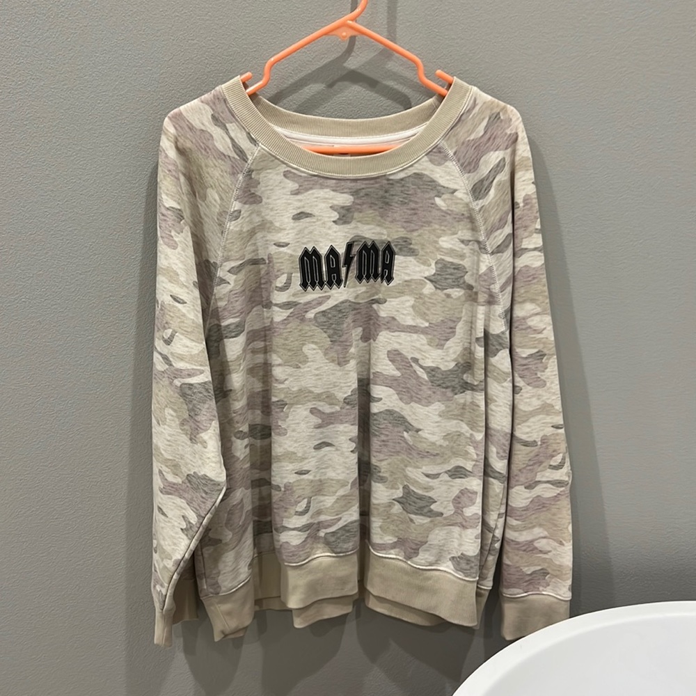 MAMA pullover BNWOT